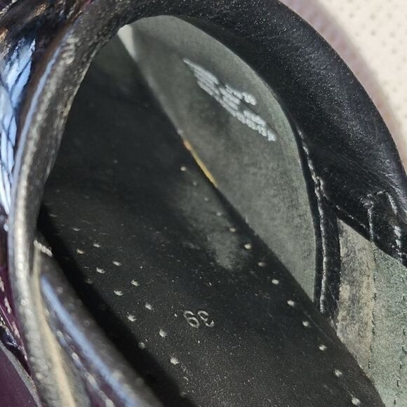 Dansko Black Patent Leather Sz. 8.5- 9 (Euro 39) Slipon Clog - Picture 11 of 12